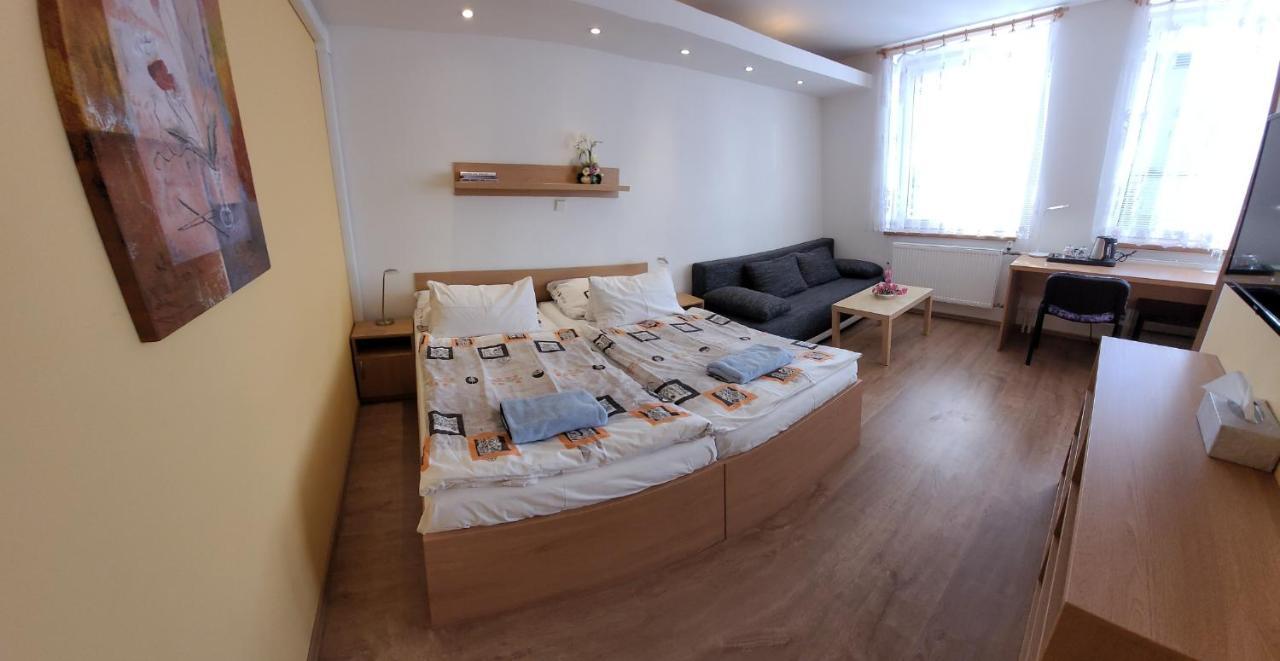 Hotel Gol Prostějov 外观 照片