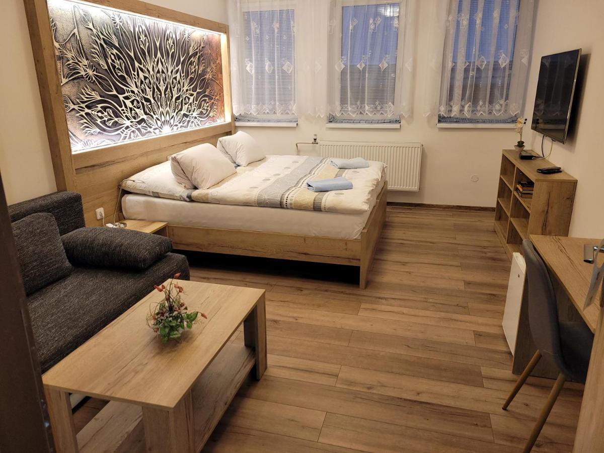 Hotel Gol Prostějov 外观 照片
