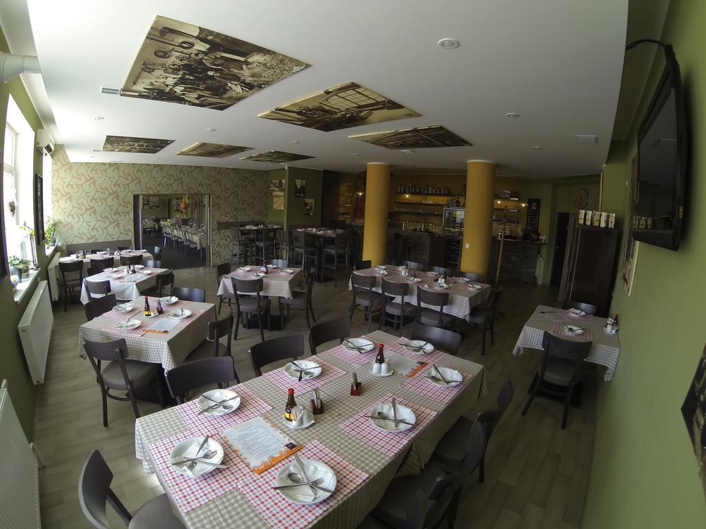 Hotel Gol Prostějov 外观 照片
